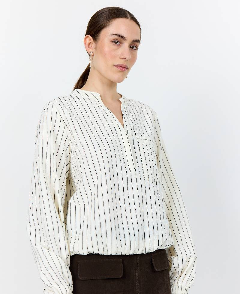 Levete Room Ninette 2 Shirt - L101C Star White